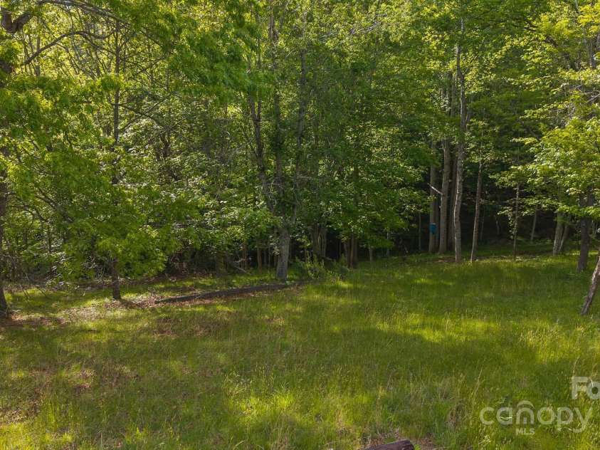 559 Mouth Of Silas Creek Road, Lansing, NC 28643.  MLS# CAR4263393, YatesRealty ID 22629. 