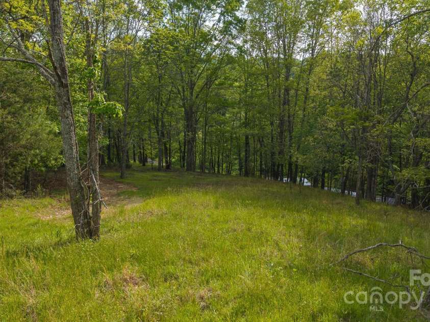 559 Mouth Of Silas Creek Road, Lansing, NC 28643.  MLS# CAR4263393, YatesRealty ID 22629. 