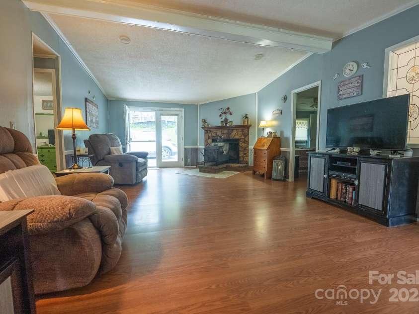 559 Mouth Of Silas Creek Road, Lansing, NC 28643.  MLS# CAR4263393, YatesRealty ID 22629. 