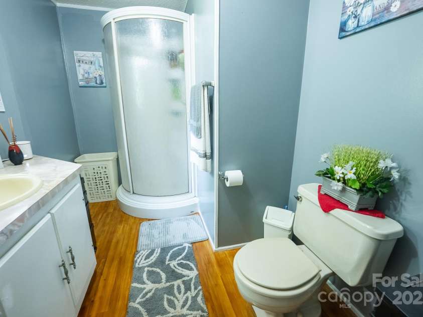 559 Mouth Of Silas Creek Road, Lansing, NC 28643.  MLS# CAR4263393, YatesRealty ID 22629. 