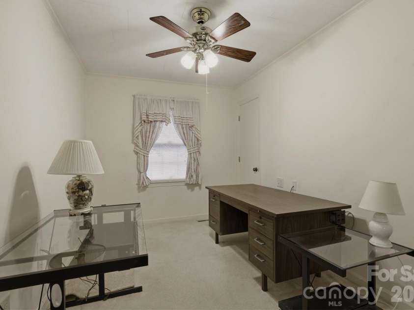 902 Meadowood Drive, Lenoir, NC 28645.  MLS# CAR4331288, YatesRealty ID 22629. 