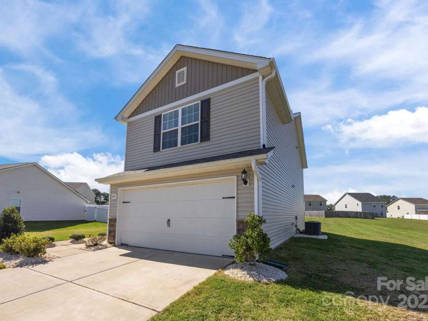 163 Kipling Lane, Kings Mountain, NC 28086.  MLS# CAR4311069, YatesRealty ID 2263. 