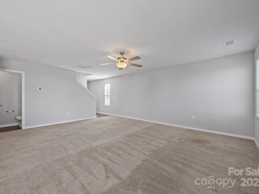 163 Kipling Lane, Kings Mountain, NC 28086.  MLS# CAR4311069, YatesRealty ID 2263. Large living room