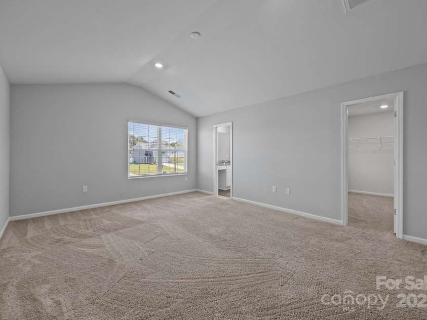 163 Kipling Lane, Kings Mountain, NC 28086.  MLS# CAR4311069, YatesRealty ID 2263. Priamry with vaulted ceiling