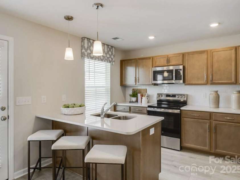 2810 Lehigh Road, Charlotte, NC 28208.  MLS# CAR4302733, YatesRealty ID 2263. 