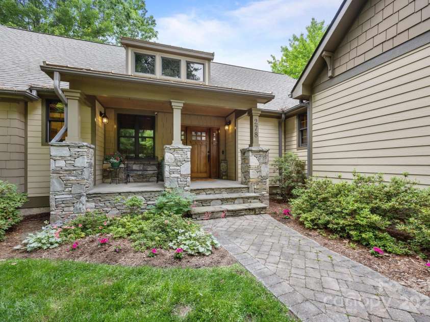 278 High Road Overlook, Hendersonville, NC 28739.  MLS# CAR4258302, YatesRealty ID 22630. 