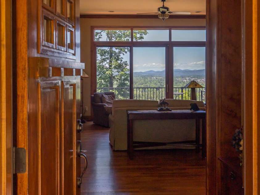 278 High Road Overlook, Hendersonville, NC 28739.  MLS# CAR4258302, YatesRealty ID 22630. 