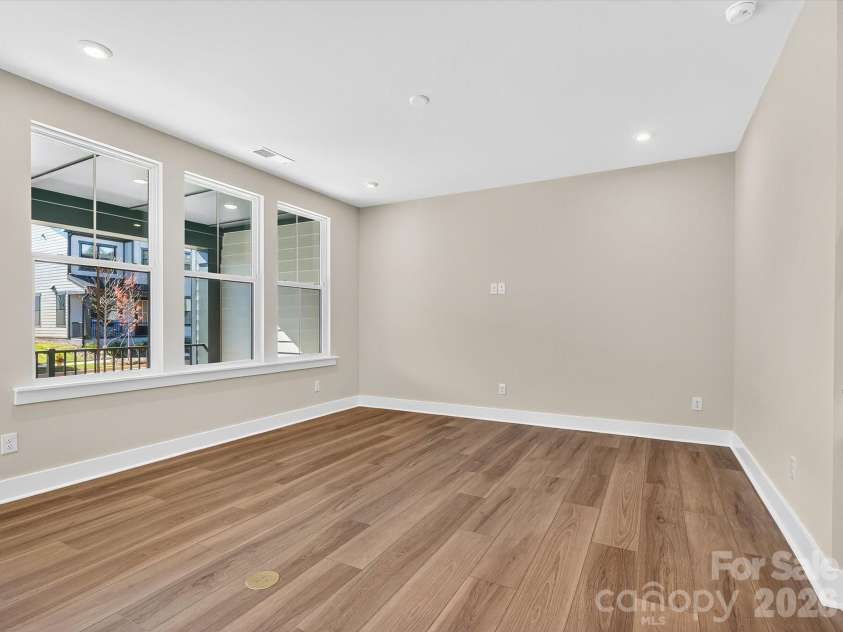 212 Halemarg Drive, Belmont, NC 28012.  MLS# CAR4305679, YatesRealty ID 22631. Light Filled Living Room