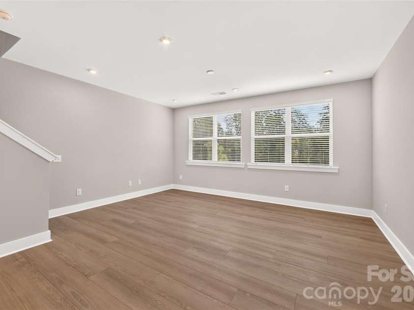 1530 Levy Way, Charlotte, NC 28205.  MLS# CAR4318066, YatesRealty ID 22632. Bright Living with Beautiful Windows