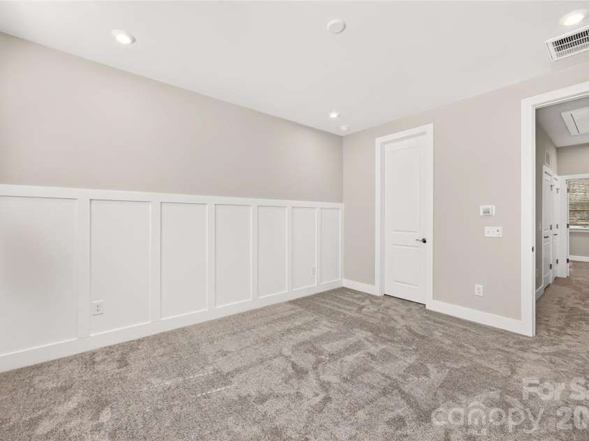 1530 Levy Way, Charlotte, NC 28205.  MLS# CAR4318066, YatesRealty ID 22632. Elegant Picture-Frame Wall Detail