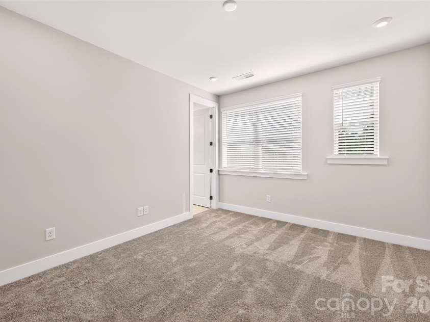 1530 Levy Way, Charlotte, NC 28205.  MLS# CAR4318066, YatesRealty ID 22632. Light-Filled Primary Suite