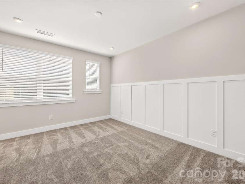 1530 Levy Way, Charlotte, NC 28205.  MLS# CAR4318066, YatesRealty ID 22632. Light-Filled Primary Suite