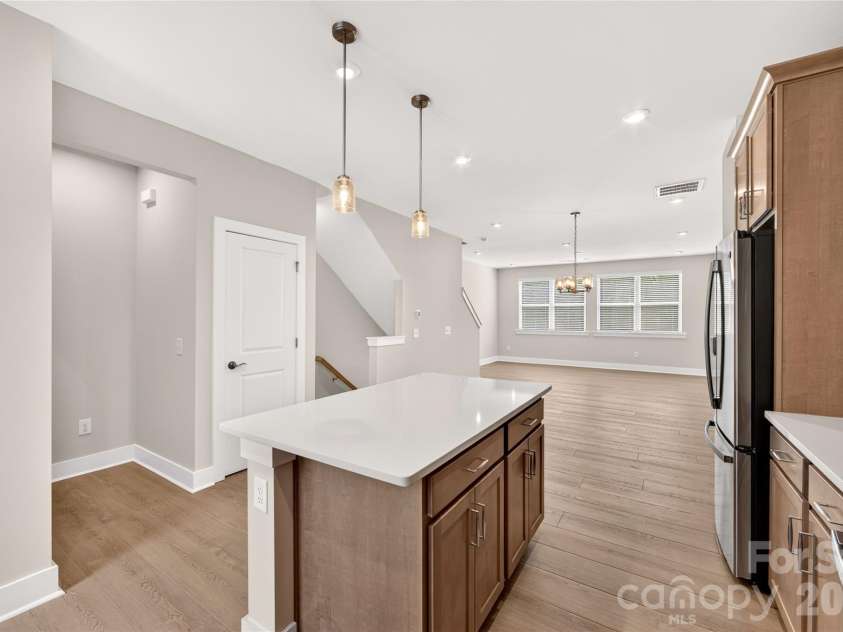 1530 Levy Way, Charlotte, NC 28205.  MLS# CAR4318066, YatesRealty ID 22632. Open-Concept Living & Dining