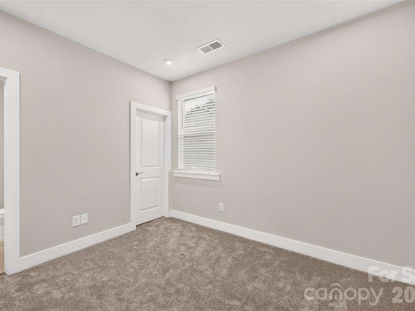 1530 Levy Way, Charlotte, NC 28205.  MLS# CAR4318066, YatesRealty ID 22632. Second Bedroom with En-Suite Bath and Closet