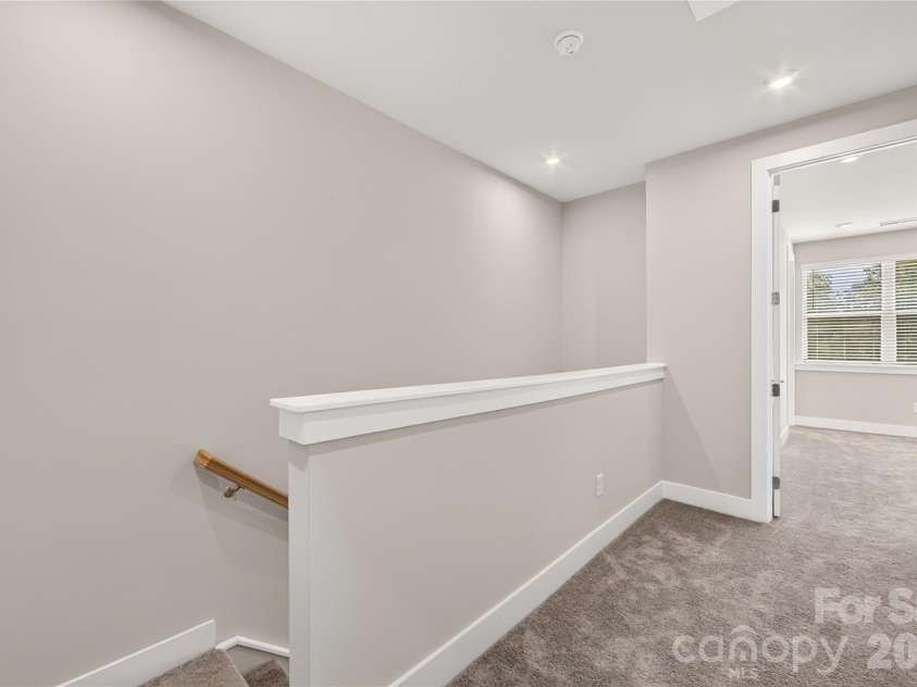 1530 Levy Way, Charlotte, NC 28205.  MLS# CAR4318066, YatesRealty ID 22632. Third Floor Landing