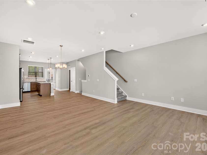 1530 Levy Way, Charlotte, NC 28205.  MLS# CAR4318066, YatesRealty ID 22632. Warm Finishes & Natural Light