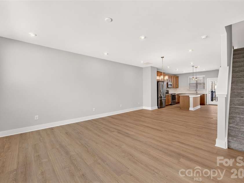 1530 Levy Way, Charlotte, NC 28205.  MLS# CAR4318066, YatesRealty ID 22632. Warm & Welcoming Gathering Space
