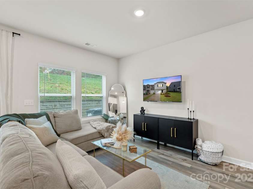 518 Tayberry Lane, Fort Mill, SC 29715.  MLS# CAR4257040, YatesRealty ID 22632. 