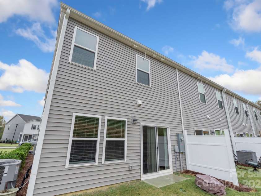 518 Tayberry Lane, Fort Mill, SC 29715.  MLS# CAR4257040, YatesRealty ID 22632. 