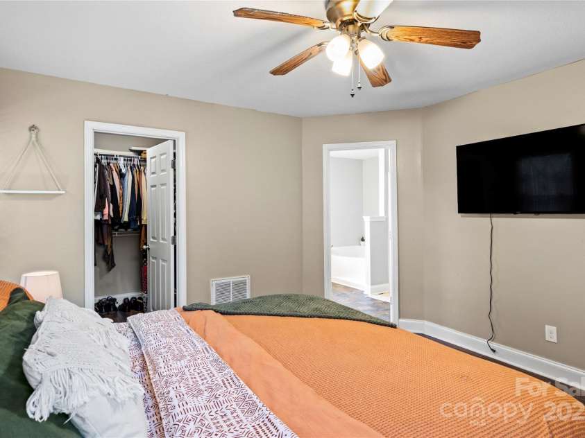 3018 Center Church Road, Thurmond, NC 28683.  MLS# CAR4275248, YatesRealty ID 22633. 