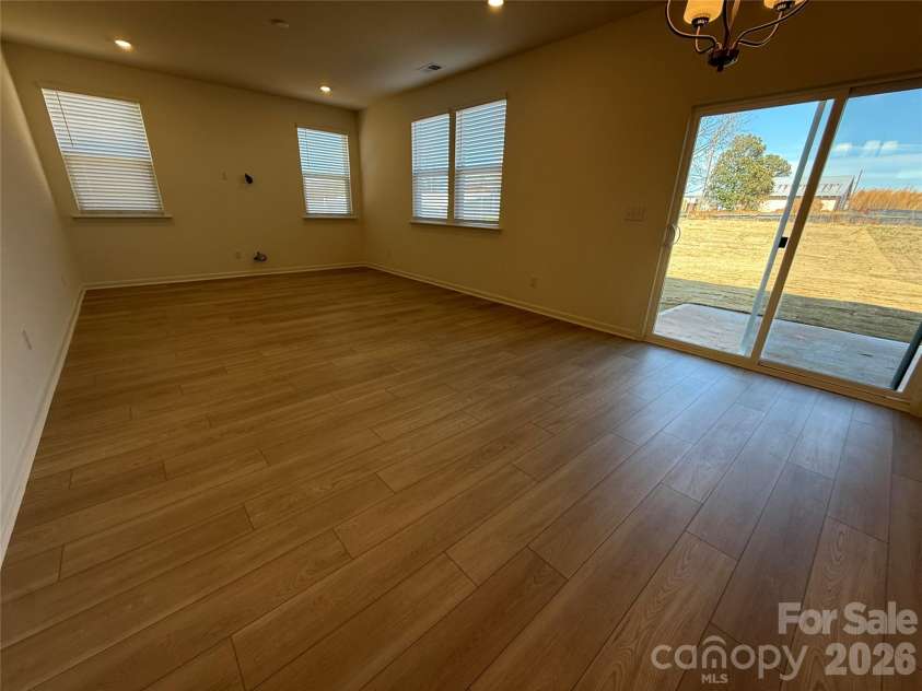 333 Knotty Wood Drive, Monroe, NC 28110.  MLS# CAR4318075, YatesRealty ID 22633. 