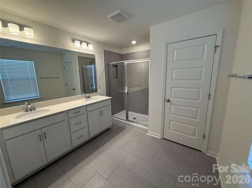 333 Knotty Wood Drive, Monroe, NC 28110.  MLS# CAR4318075, YatesRealty ID 22633. 