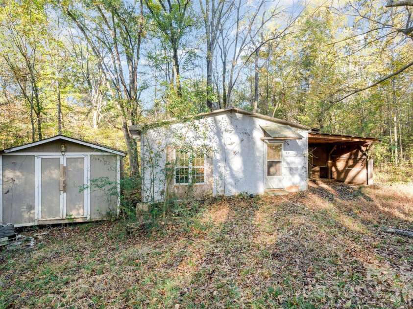 420 Brookwood Avenue, Albemarle, NC 28001.  MLS# CAR4316753, YatesRealty ID 22634. 