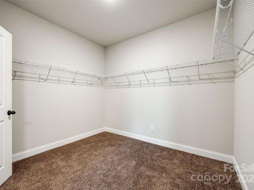 124 Rosebay Drive, Mooresville, NC 28117.  MLS# CAR4246450, YatesRealty ID 22636. 