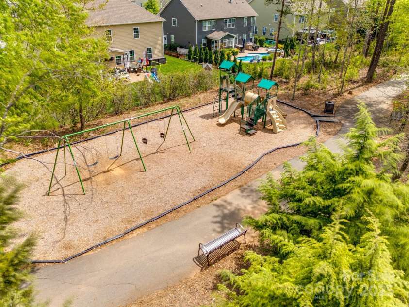 124 Rosebay Drive, Mooresville, NC 28117.  MLS# CAR4246450, YatesRealty ID 22636. 