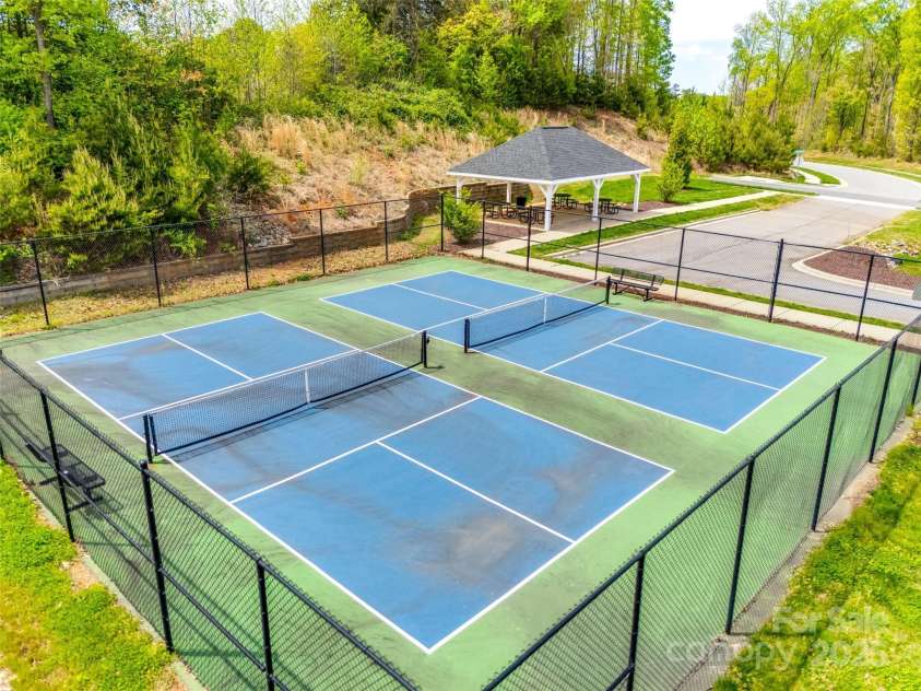 124 Rosebay Drive, Mooresville, NC 28117.  MLS# CAR4246450, YatesRealty ID 22636. 