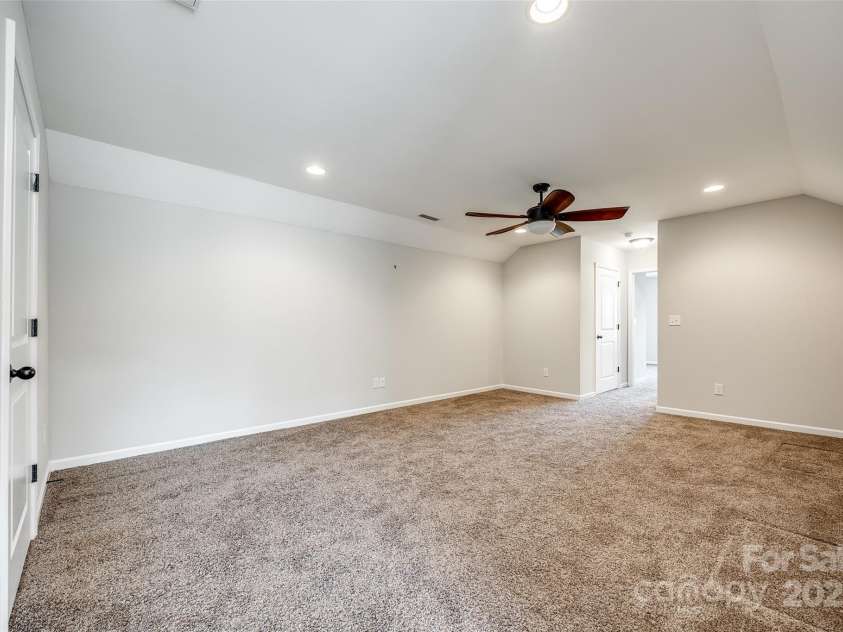 124 Rosebay Drive, Mooresville, NC 28117.  MLS# CAR4246450, YatesRealty ID 22636. Loft space