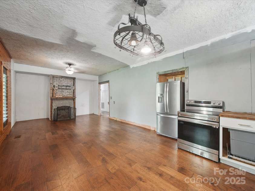 828 Main Street, Mount Pleasant, NC 28124.  MLS# CAR4264431, YatesRealty ID 22637. 