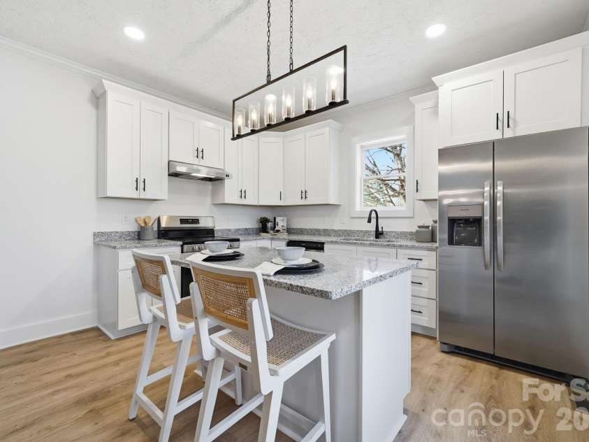 828 Main Street, Mount Pleasant, NC 28124.  MLS# CAR4330011, YatesRealty ID 22637. Kitchen