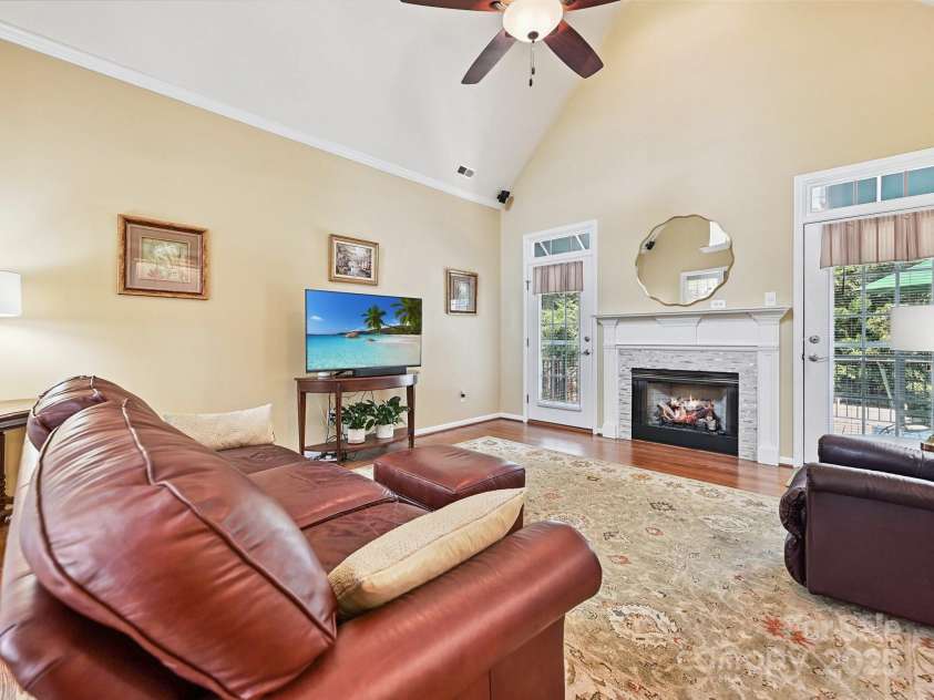 1842 Caroline Way, Fort Mill, SC 29715.  MLS# CAR4275424, YatesRealty ID 22638. 