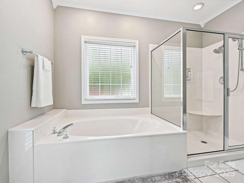 1842 Caroline Way, Fort Mill, SC 29715.  MLS# CAR4275424, YatesRealty ID 22638. 