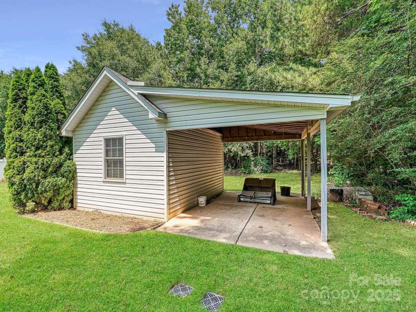 1842 Caroline Way, Fort Mill, SC 29715.  MLS# CAR4275424, YatesRealty ID 22638. 