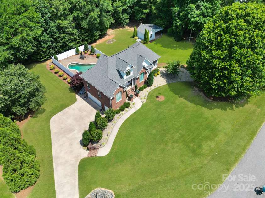 1842 Caroline Way, Fort Mill, SC 29715.  MLS# CAR4275424, YatesRealty ID 22638. 