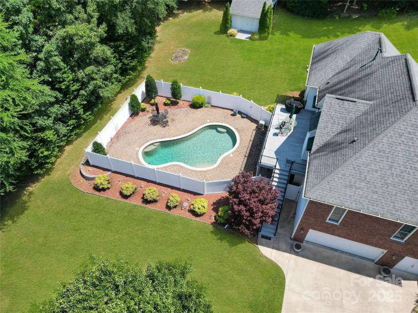 1842 Caroline Way, Fort Mill, SC 29715.  MLS# CAR4275424, YatesRealty ID 22638. 