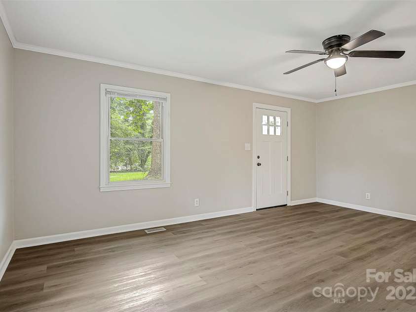 240 Swink Avenue, Salisbury, NC 28147.  MLS# CAR4268399, YatesRealty ID 22639. 