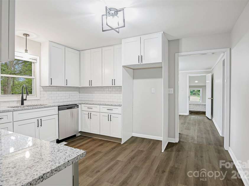 240 Swink Avenue, Salisbury, NC 28147.  MLS# CAR4268399, YatesRealty ID 22639. 