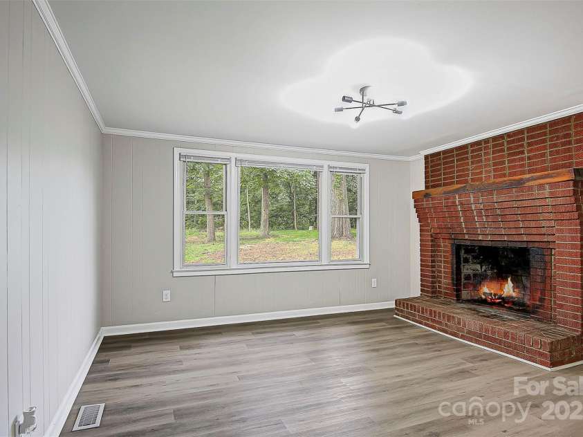 240 Swink Avenue, Salisbury, NC 28147.  MLS# CAR4268399, YatesRealty ID 22639. 