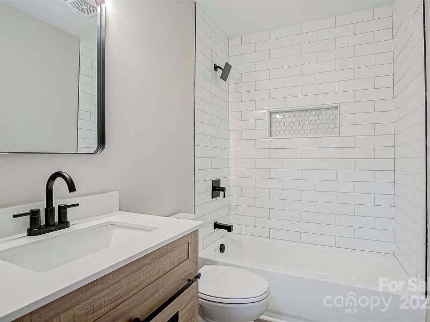 240 Swink Avenue, Salisbury, NC 28147.  MLS# CAR4268399, YatesRealty ID 22639. 
