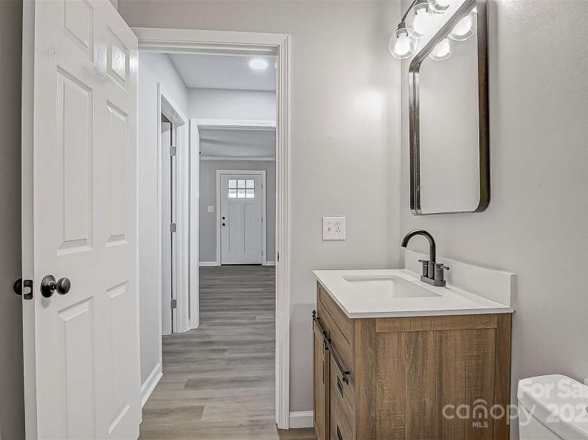 240 Swink Avenue, Salisbury, NC 28147.  MLS# CAR4268399, YatesRealty ID 22639. 