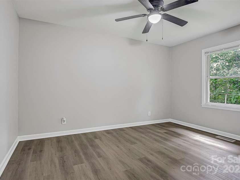 240 Swink Avenue, Salisbury, NC 28147.  MLS# CAR4268399, YatesRealty ID 22639. 