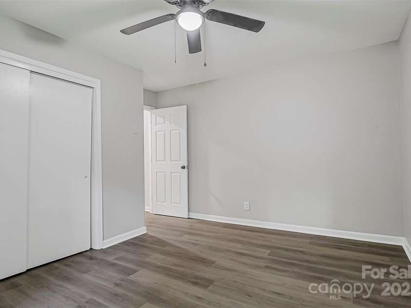240 Swink Avenue, Salisbury, NC 28147.  MLS# CAR4268399, YatesRealty ID 22639. 