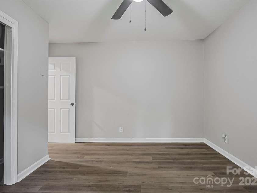 240 Swink Avenue, Salisbury, NC 28147.  MLS# CAR4268399, YatesRealty ID 22639. 