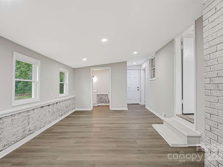 240 Swink Avenue, Salisbury, NC 28147.  MLS# CAR4268399, YatesRealty ID 22639. 