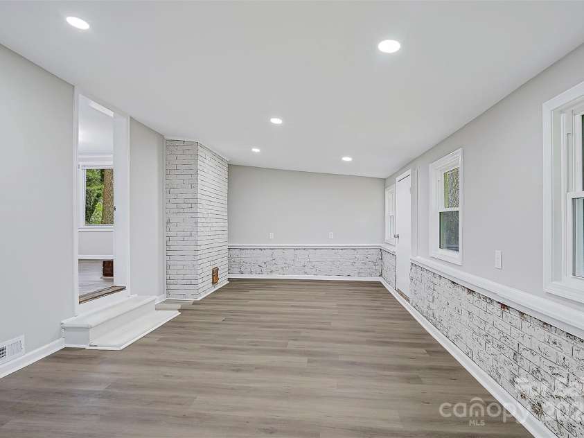 240 Swink Avenue, Salisbury, NC 28147.  MLS# CAR4268399, YatesRealty ID 22639. 