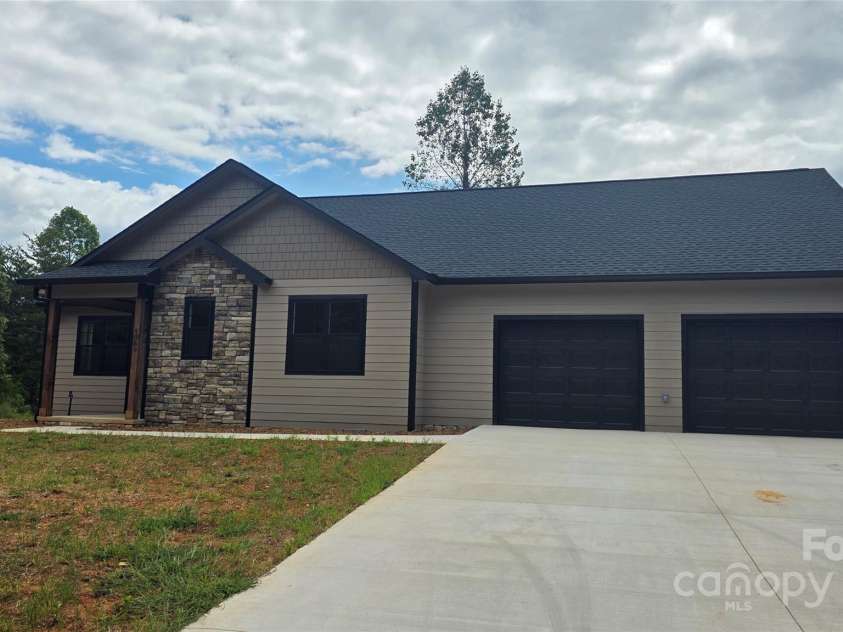 1060 Hawksbill Drive, Morganton, NC 28655.  MLS# CAR4234147, YatesRealty ID 2264. 