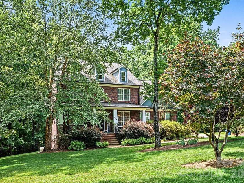 8205 Curico Lane, Charlotte, NC 28227.  MLS# CAR4329550, YatesRealty ID 22640. 
